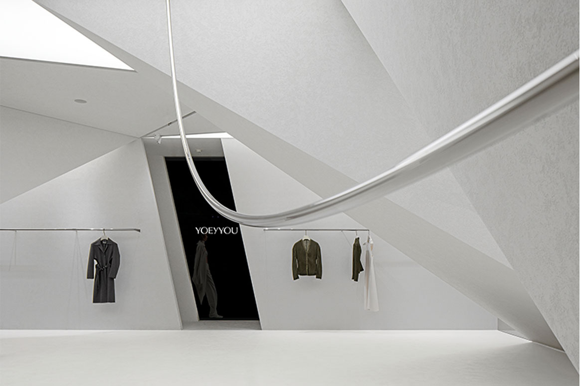 失重_YOEYYOU形象概念店